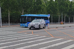 魏牌旗舰全尺寸SUV细节曝光：空悬+后轮转向 掉头丝滑非常
