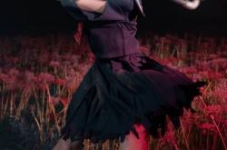 《寂静岭f》女主COS！裙子破损手拎水管