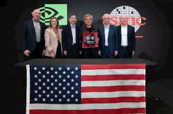 历史首次！首片Blackwell晶圆在美国生产制造 仍需运回台积电总部封装