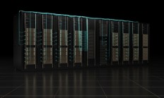 黄仁勋的阳谋！H200性能翻6倍售价仅微涨30%：让中国客户无法拒绝