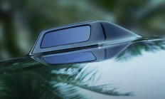 网约车司机接单后开自动驾驶看视频：开30万的车 不想服务穷人