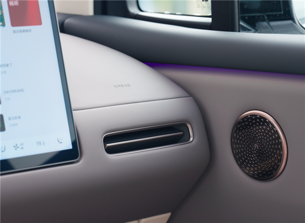 纯电的理想i8和增程一个价 但32.18万未必是个好价格