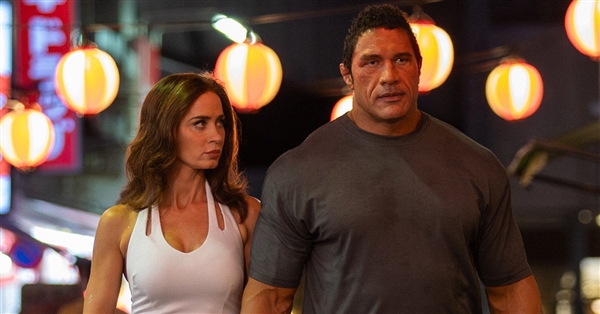 巨石泪洒威尼斯