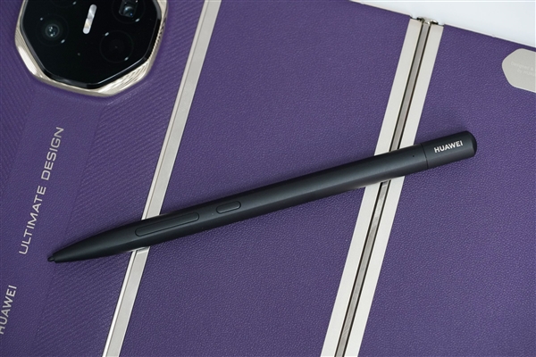 全球第2款三折叠!华为Mate XTs非凡大师图赏