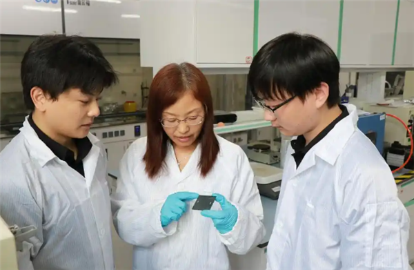 我国在无机光伏材料薄膜化领域取得新进展：光电转化效率达10.1%
