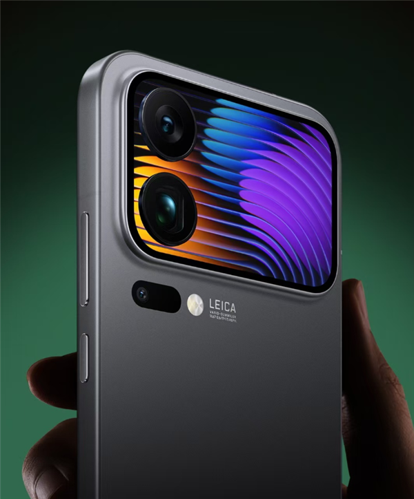 小米17系列刷跑分：多核近12000 稳赢iPhone 17 Pro