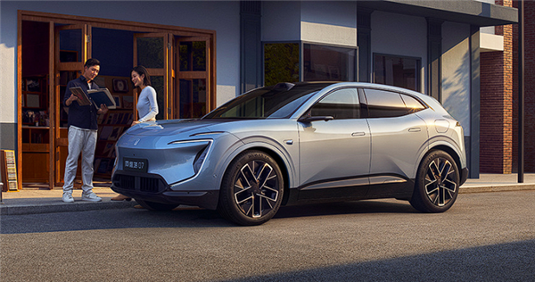 限时20.99万起 新款阿维塔07上市：全系标配华为激光雷达ADS