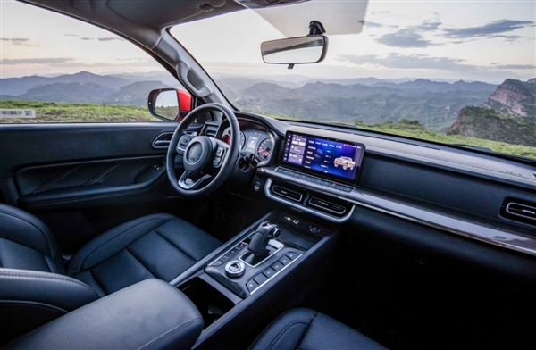 3.0T V6发动机、前后桥差速锁！长城V6火炮上市：22.98万元