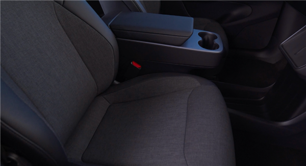 外观、配置全公布！特斯拉正式发布廉价版Model 3/Y 铁粉吐槽：价格太失望了