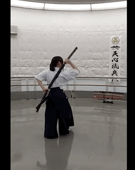 《羊蹄山之魂》：编剧真该给其他同事磕一个