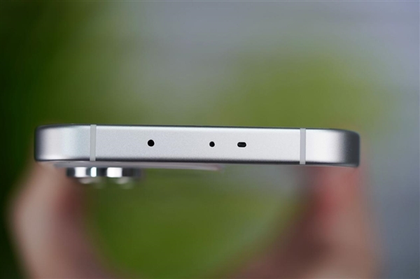 时尚、璀璨、闪耀!OPPO Reno 15评测:6.3英寸掌中影像旗舰!