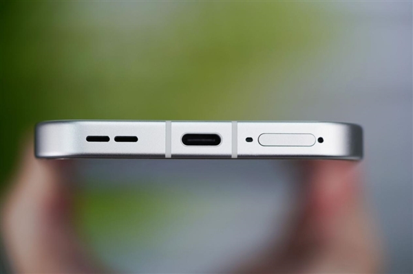 时尚、璀璨、闪耀!OPPO Reno 15评测:6.3英寸掌中影像旗舰!