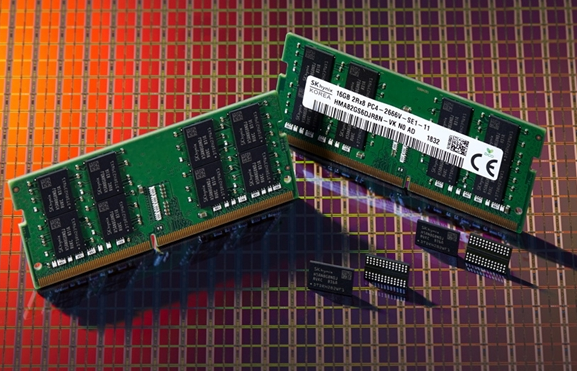 涨幅超过100%！内存条涨得比金条还快 年底可能更疯狂
