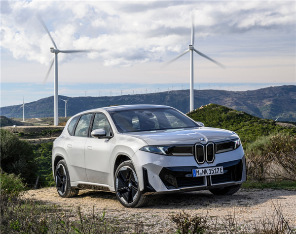 去欧洲试了宝马iX3 真给我开爽了！