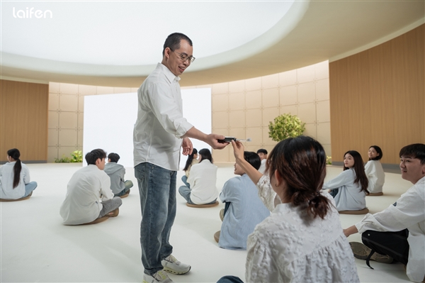 徕芬回应发布会撞景《周处除三害》灵修场面：与电影无关 2023年就用过