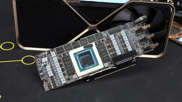 NVIDIA从未发布的900W显卡Titan Ada!被大神拆解了