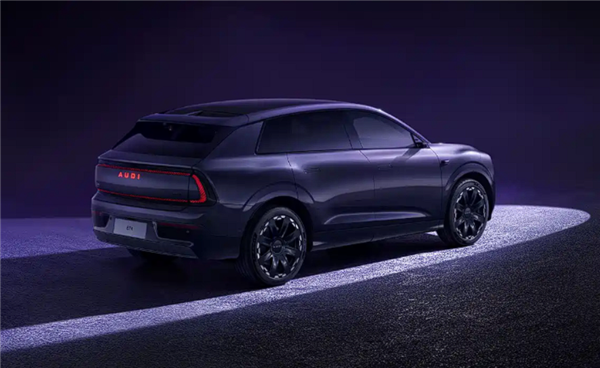 比Q7还能“装”!奥迪国产SUV实拍曝光:轴距超3米+4座大空间