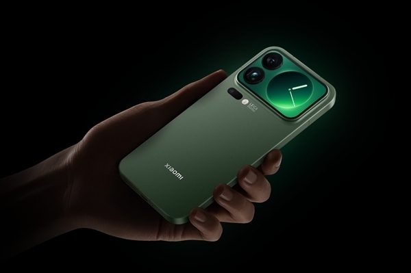 AI抢芯大战白热化！云厂商溢价60%扫货存储芯片：手机厂商被迫涨价