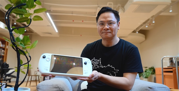 太太太贵了!AYANEO NEXT 2不卖了:唯二的AMD锐龙AI Max+ 395掌机