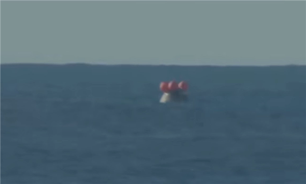 溅落50分钟后!阿尔忒弥斯2号返回舱终于打开舱门