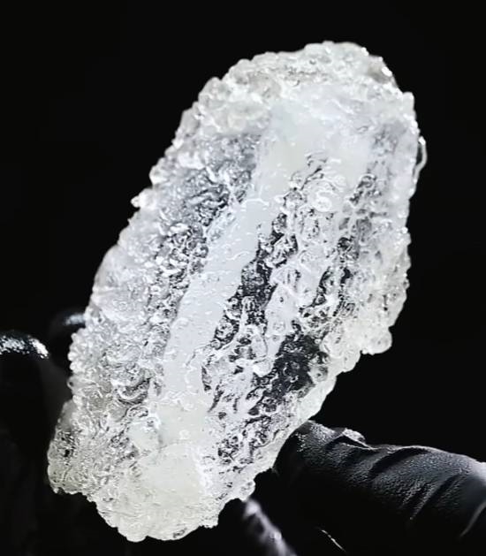 美食博主做出透明的炸鸡翅！敢吃吗？