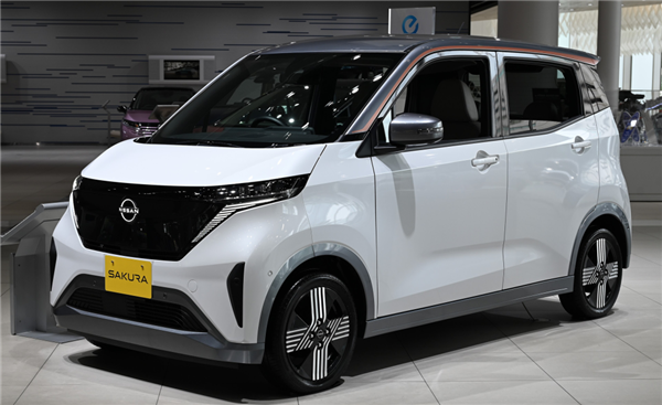 比亚迪专供日本的这台车 我是真想它卖回国内！