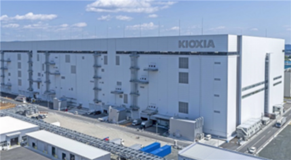 铠侠将展示全新CXL内存扩展模块 面向AI大模型负载