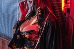 日本美女COS《NIKKE》 丰满身材呼之欲出