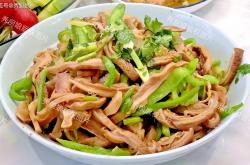 秋天养生，外行人买猪肉，内行人专买猪肚吃，营养滋补，健脾强免疫