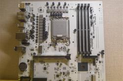首款背插3.0 Z890主板曝光：正面没有一根线！
