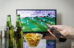 世界排名跌至第92位：国足创近8年来新低，是因为中国足球人口少？