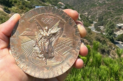 质量太差：100多枚巴黎奥运会奖牌被退回