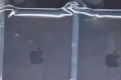 六年首次设计大换代！iPhone 17系列背板实拍图曝光：横向后摄