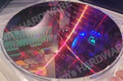 Intel 13代酷睿竟有34核心！终于又要发烧了？