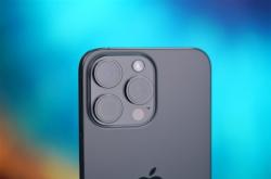 你注意过没！iPhone摄像头旁边竟然有个小孔：作用揭秘