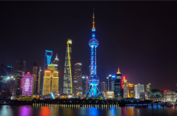 上海东方明珠玻璃地板疑热炸 工作人员：已紧急处理