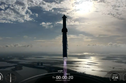 SpaceX星舰第十次试飞成功！二级飞船海上溅落放烟花“庆祝”