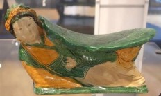 直接躺下更方便 为什么人要枕头才能更好的睡觉?