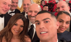 C罗与未婚妻在白宫自拍：马斯克等亿万富翁同框