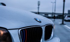 拍卖页面标注“无重大事故”男子4万元“捡漏”百万豪车 到手发现纵梁切割