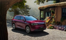 与理想小鹏分道扬镳 靳玉志：华为辅助驾驶不会走VLA路径