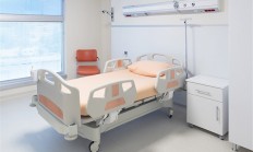 女子做磁共振两次黑屏：竟因化了妆