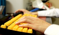 谁说男人消费力不如狗！电子垃圾三件套捞了中国男人几百亿：你中招没