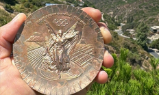 质量太差：100多枚巴黎奥运会奖牌被退回