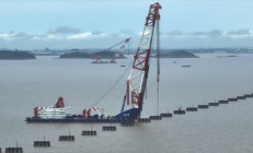 世界最长高速铁路桥！通甬高铁海中引桥钢管桩完成沉放