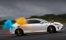 关键时刻能救命！智己汽车推出行业首个爆胎安全功能升级