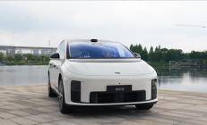 纯电的理想i8和增程一个价 但32.18万未必是个好价格