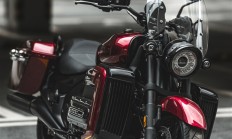 水平对置8缸机 长城灵魂巡航摩托车官图公布：黑红配帅炸了