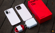 一加13s惊喜亮相海外：骁龙8至尊版小屏旗舰 4600元起