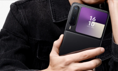 全球首款阔折叠手机 华为Pura X出货量超70万台